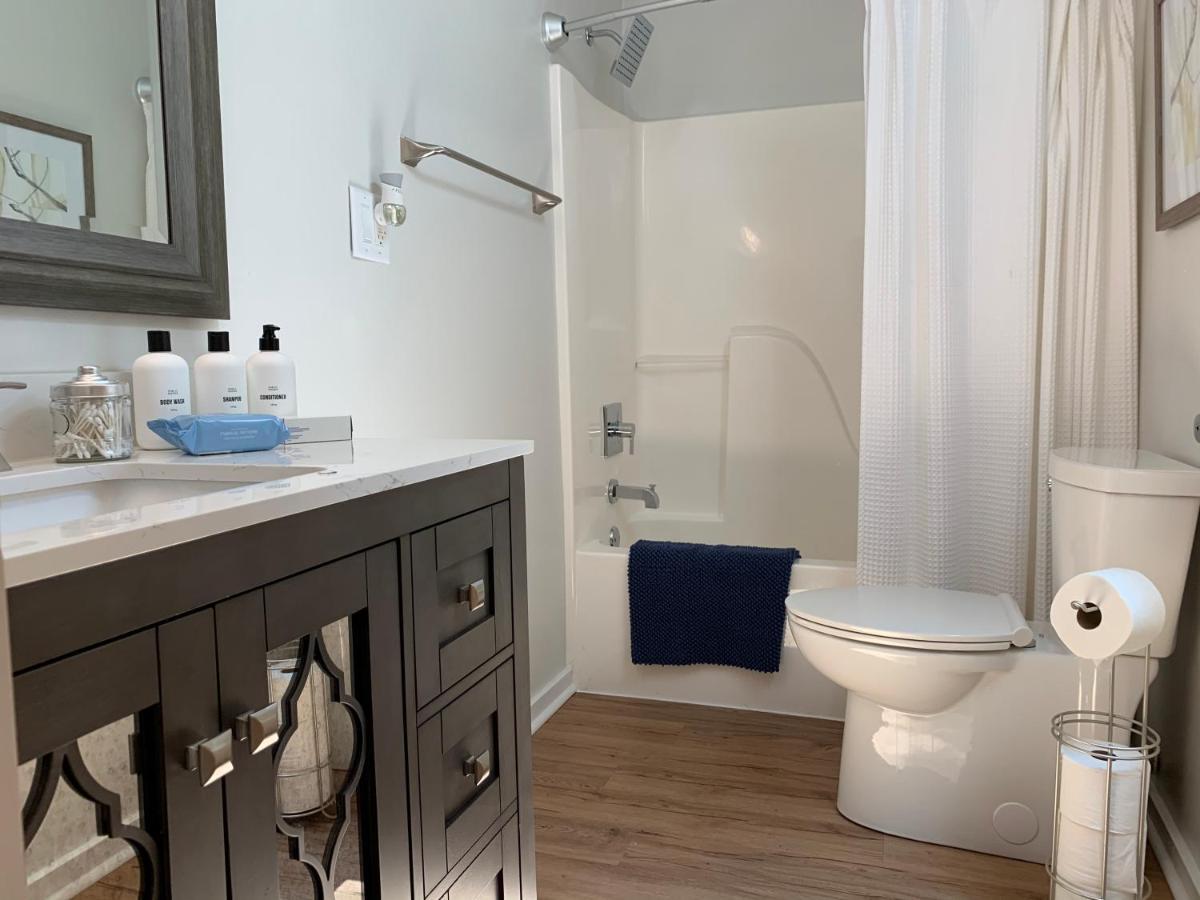 Normalbnb - 2 Blocks From Restaurants, Bars, Hospital Athens Luaran gambar