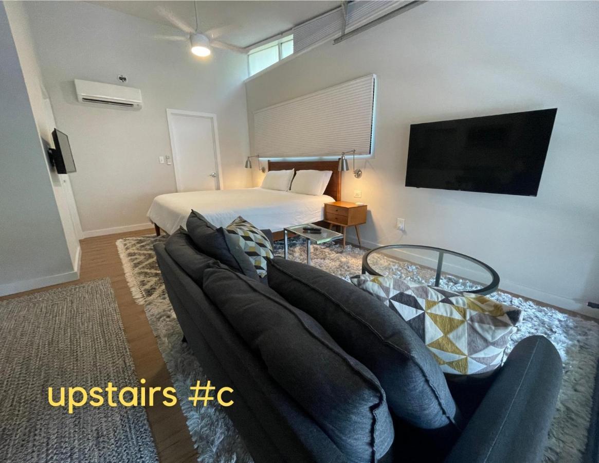 Normalbnb - 2 Blocks From Restaurants, Bars, Hospital Athens Luaran gambar