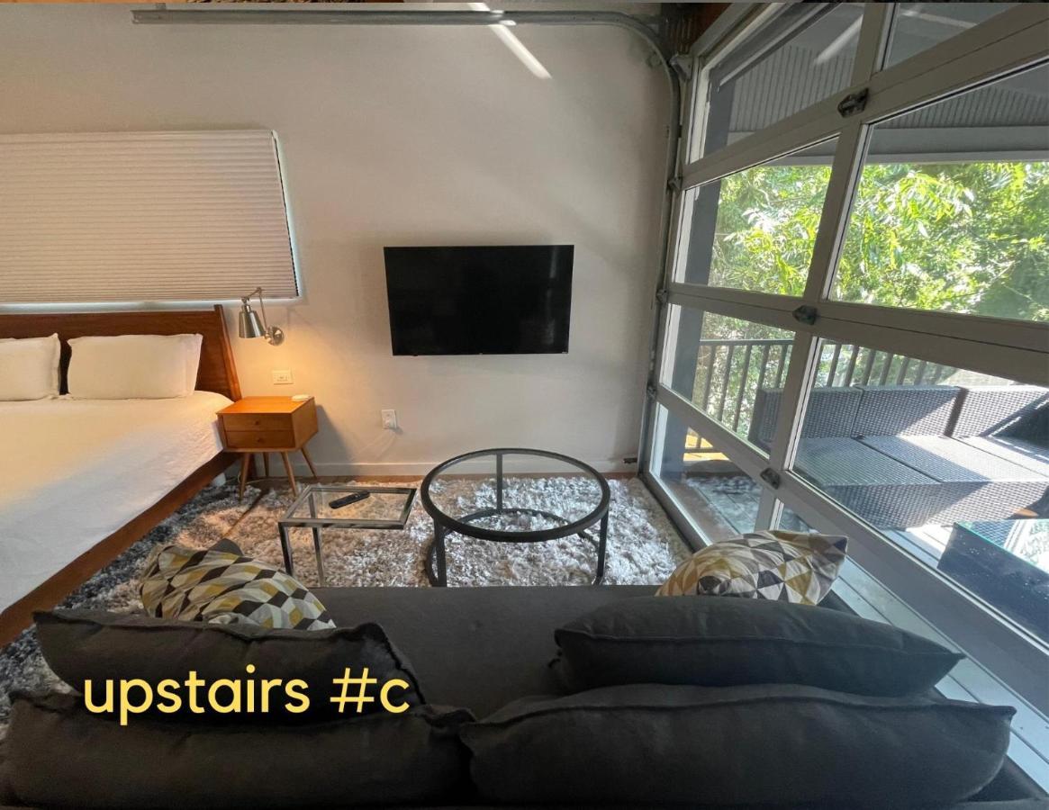 Normalbnb - 2 Blocks From Restaurants, Bars, Hospital Athens Luaran gambar